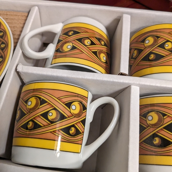 Espresso Set 12 Pieces NOS In Box Gold Black Porcelain Mini Coffee Cups & Saucer - Picture 10 of 16